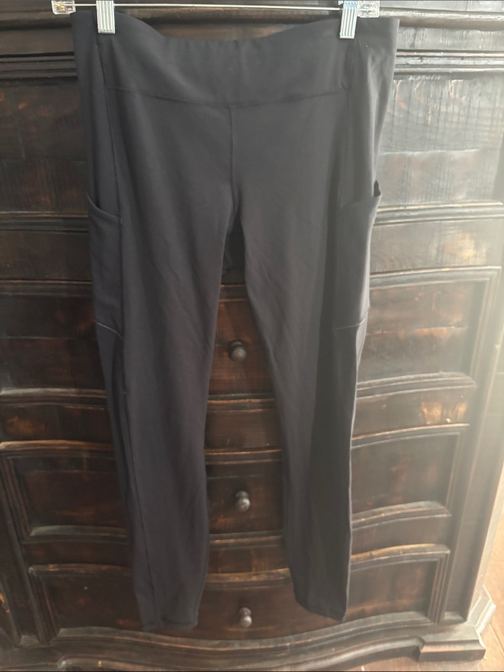 LULULEMON Speed Up Tight Size 10 Black Drop-in Pockets & Back Zipper Pocket